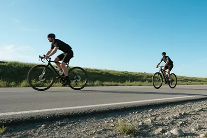 Main Differences Between Gravel Bikes and Regular Road Bikes