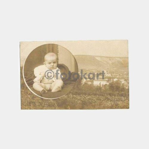Manzara Üzerinde Bebek Nadir Fotoğraf