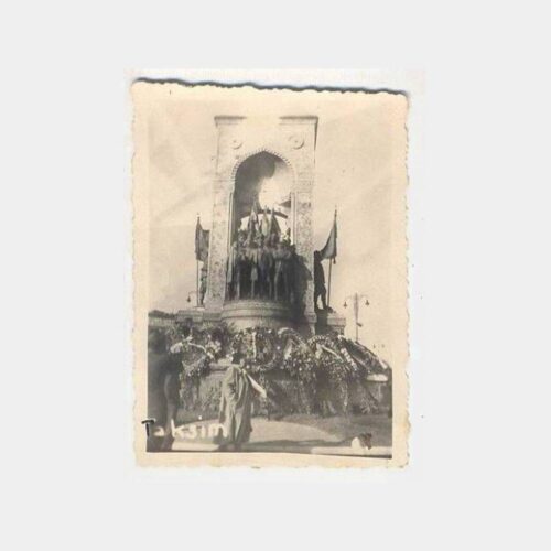 Taksim Cumhuriyet Anıtı Küçük Fotoğraf