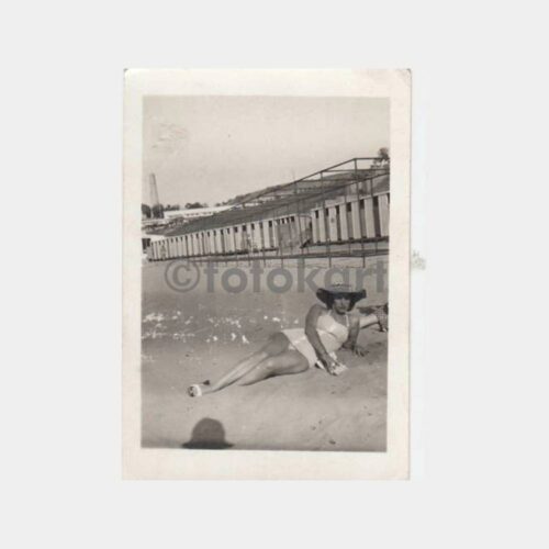 1960 Kilyos Plajı Kadın Konulu Fotoğraf