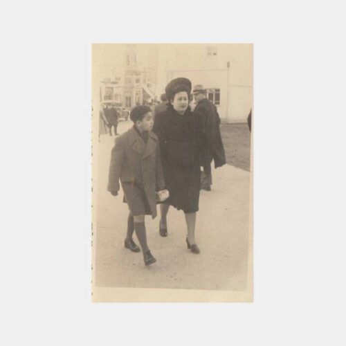 1940 Taksim Şapkalı Kadın Çocuk Fotoğraf