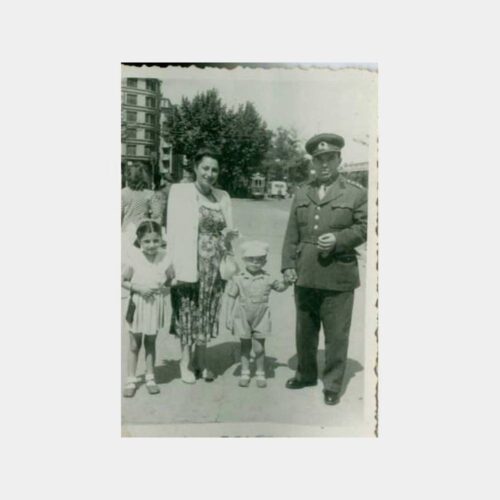 1944 Taksim Meydanı Tramvay ve Aile Fotoğraf