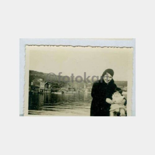 1930 Boğaziçi Sahili Kadın Görünüş Fotoğraf