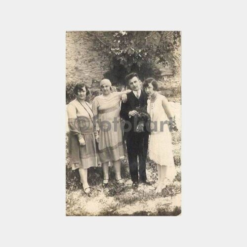 1931 Gelin Damat Ailesiyle Birlikte Fotoğraf