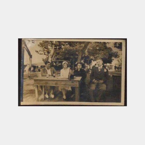 Mesire Yeri Aile Fotoğrafı
