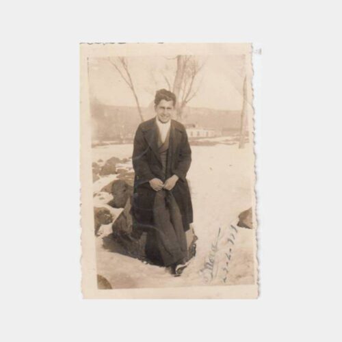 1939 Kars Pansiyon Önü Bay Fotoğraf