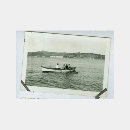 1933 Boğaziçi Sandalda Aile Görünüş Fotoğraf