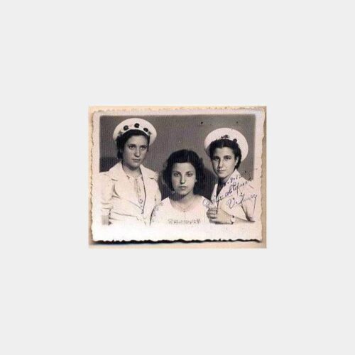 Denizci Şapkalı Kadınlar Fotoğraf