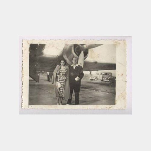 Uçak Önünde Aile Görünüş Fotoğraf