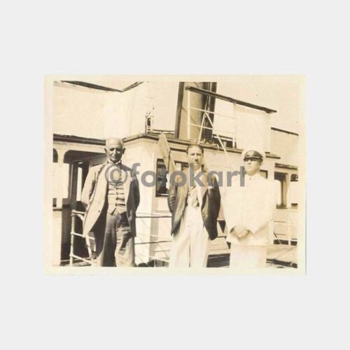 Vapurda Kaptan ve Görevliler Fotoğraf