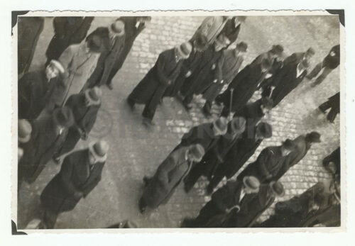 1939 Ünlü Sinemacı Rauf Sirman Cenaze Töreni Fotoğraflar - Görsel 15