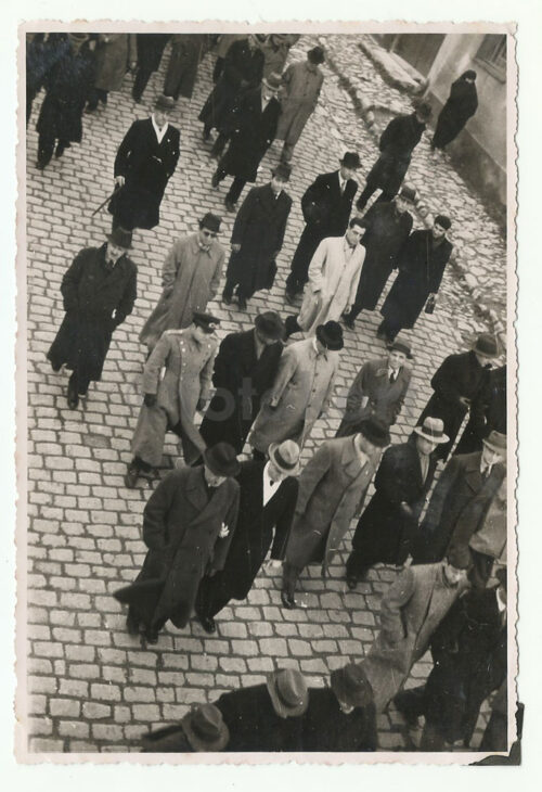 1939 Ünlü Sinemacı Rauf Sirman Cenaze Töreni Fotoğraflar - Görsel 18