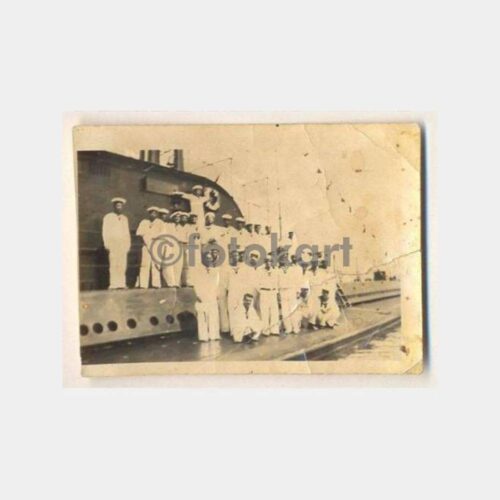 Denizaltı Üzerinde Bahriyeliler Fotoğraf