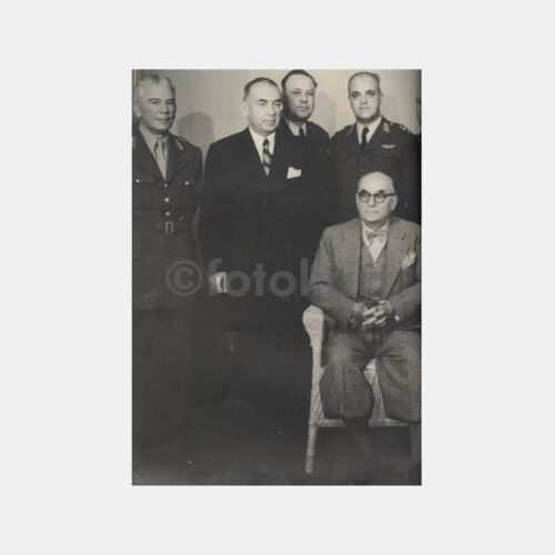 Celal Bayar ve Askerler Önemli Fotoğraf - Görsel 2