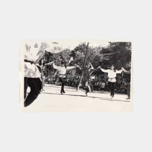 1975 Çamlıca Kız Lisesi Folklor Konulu Fotoğraf