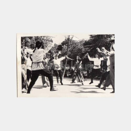 1975 Çamlıca Kız Lisesi Folklor Konulu Fotoğraf