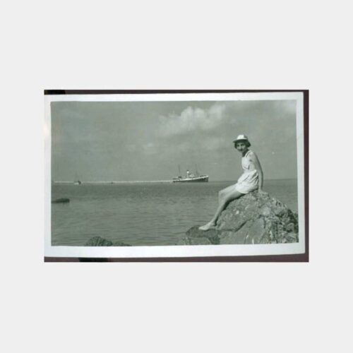1950 Zonguldak Limanı Kadın ve Vapur 2 Adet Fotoğraf