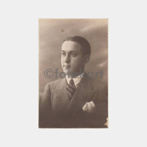 1931 Kravatlı Beyefendi Konulu Fotoğraf