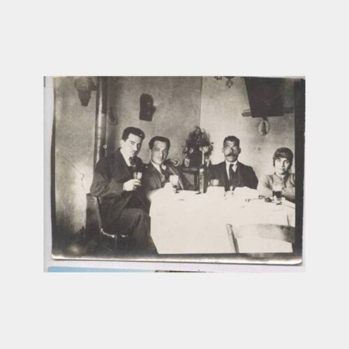 1930 Aile Yemek Kültürü Konulu Fotoğraf