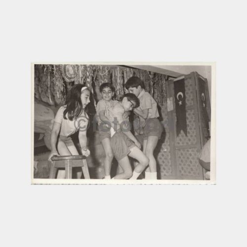 1970 23 Nisan Çocuk Bayramı Konulu 4 Adet Fotoğraf - Görsel 2