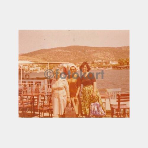 1965 Bodrum Sahili Aile Konulu Fotoğraf