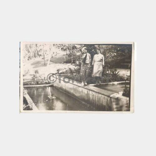 Yalova Park İki Kadın Görünüş Fotoğrafı