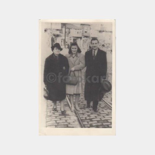 1940 Kadıköy Cadde Aile Konulu Fotoğraf