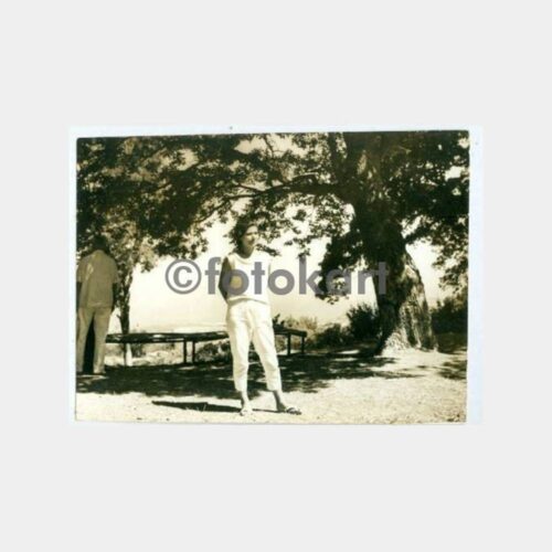 1963 Çınarcık Hasanbaba Tepesinde Kadın Fotoğraf