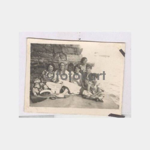 1930 Boğaz Kıyısı Aile Gezisinde Fotoğraf - Görsel 2