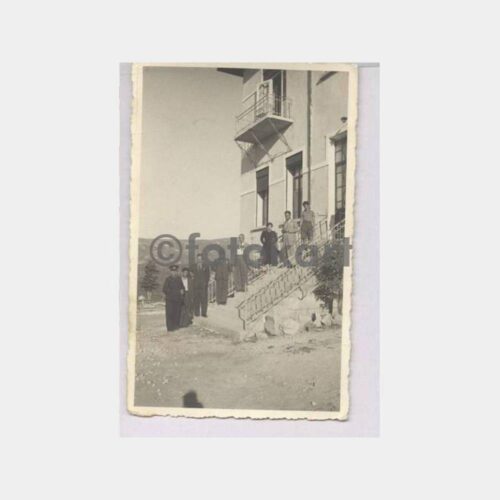 Tarihi Ev ve Aile Grup Görünüş Fotoğraf