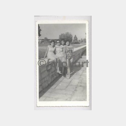 1969 İzmir İnciraltı Aile Görünüş Fotoğraf