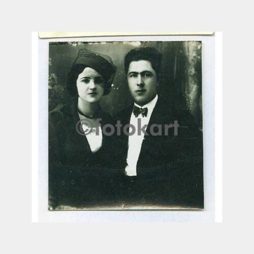 1928 Tüllü Şapkalı Kadın ve Bay Fotoğraf