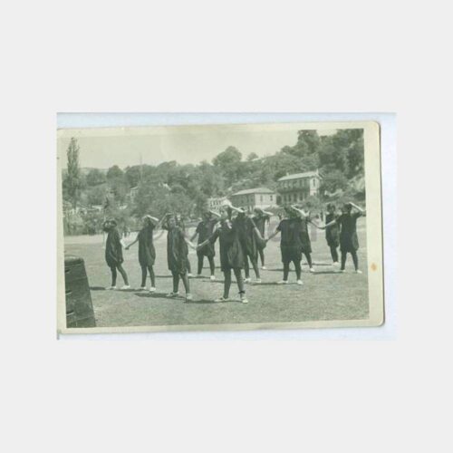1930 Zonguldak Kız Öğrenciler Beden Dersi Fotoğraf