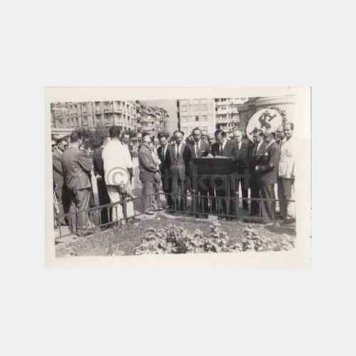 Türkiye İş Bankası Yönetim Kurulu Taksimde Fotoğraf