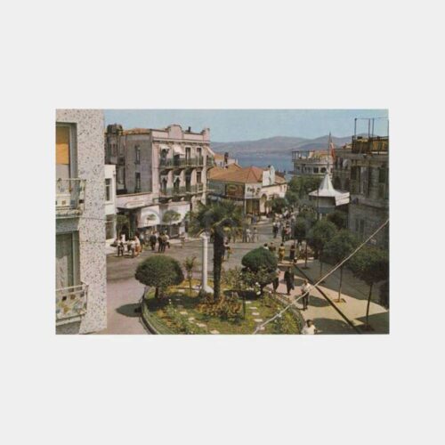 1977 Büyükada İskele Meydanı Görünüş Kartpostal