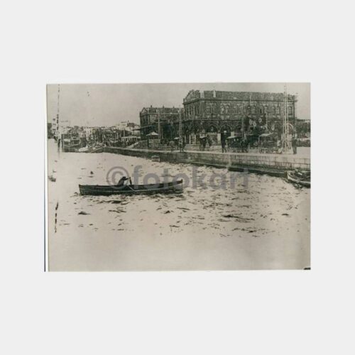 Kadıköy İskele Sahili Konulu Yeni Baskı Fotoğraf
