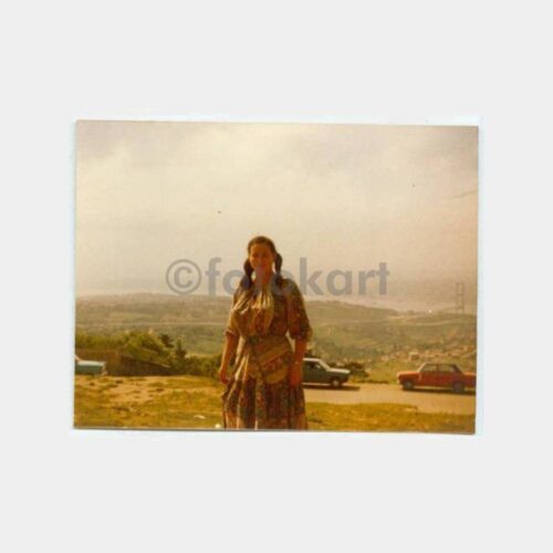 1976 Çamlıca Tepesinde Kadın Görünüş Fotoğraf