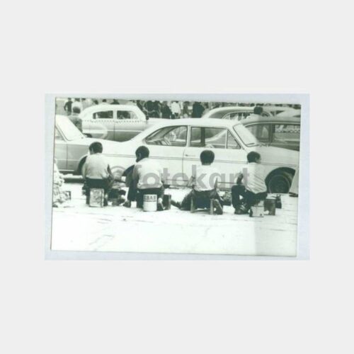 1974 Eminönü Çocuk Boyacılar Görünüş Fotoğraf