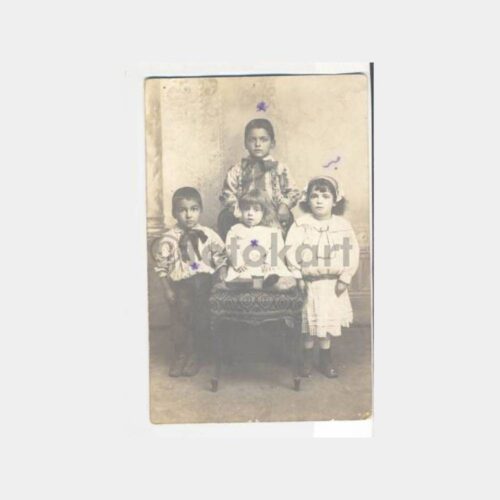 Çocuklar Konulu Eski Stüdyo Fotoğrafı