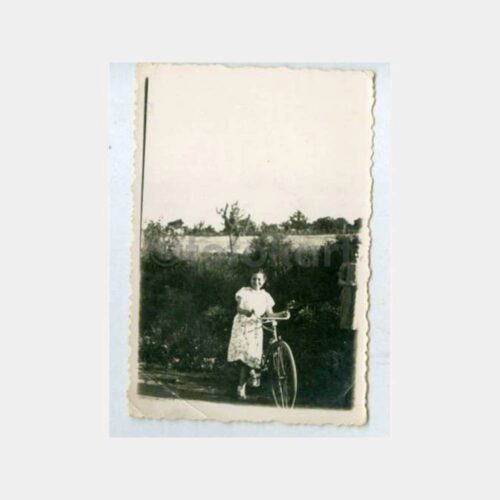 1940 Susurluk - Bisikletli Kız Fotoğraf