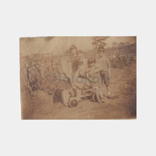 Köşk Bahçesi Bisikletli Çocuk 2 Adet Fotoğraf - Görsel 2