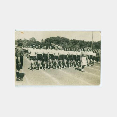 1942 Fenerbahçe Sahası - Spor Bayramı Kızlar Fotoğraf