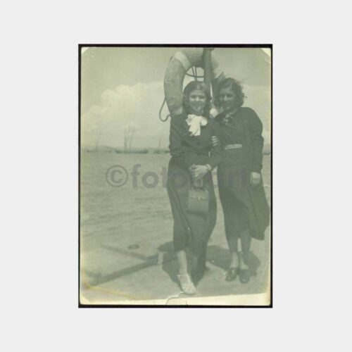1939 Kadınlar İskelede Görünüş Fotoğraf