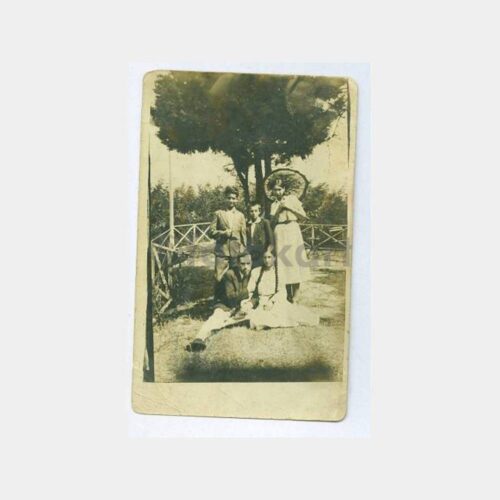 1932 Köprü Önü Şemşiyeli Kadın ve Bay Fotoğraf