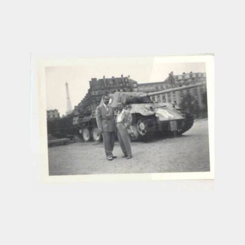 Fransa Paris Tank Önünde Hatıra Fotoğraf
