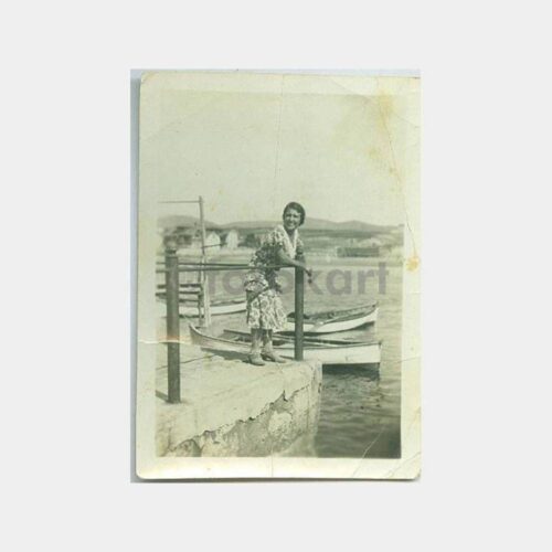 1940 Kadın İskelede Görünüş Fotoğraf