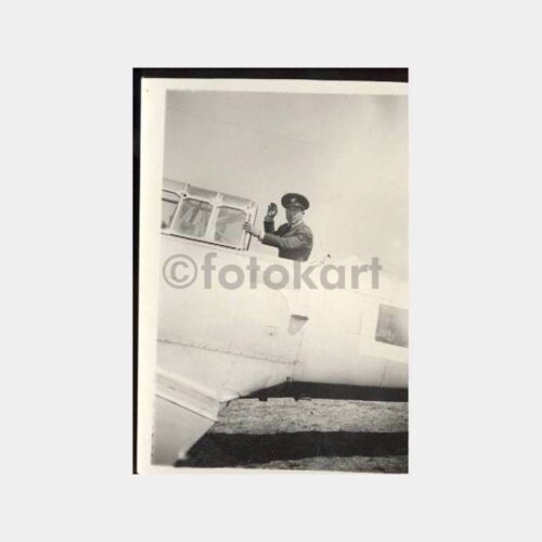 Uçak ve Pilot Konulu Fotoğraf