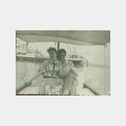 1940 Şilep Önünde Kadınlar Görünüş Fotoğraf