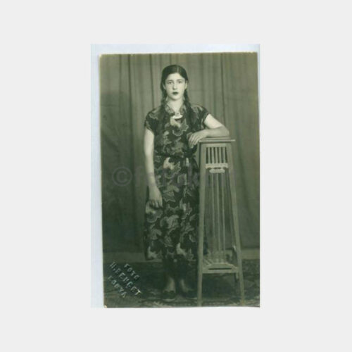 1940 Konya -Foto Behçet- Genç Kız Fotoğraf
