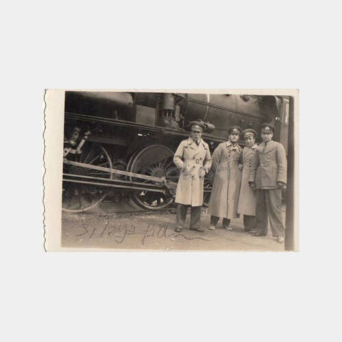 1933 Subaylar Tren Lokomotif Önünde Fotoğraf
